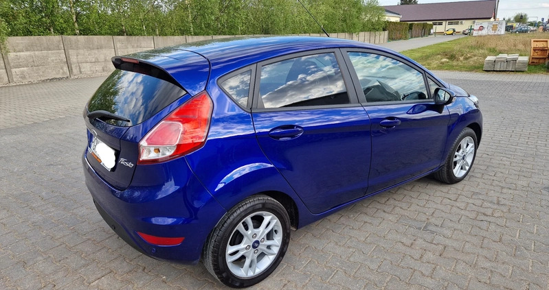 Ford Fiesta cena 27900 przebieg: 107000, rok produkcji 2016 z Gniezno małe 172